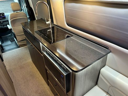 Used 2024 Mercedes-Benz Sprinter 3500 image 45