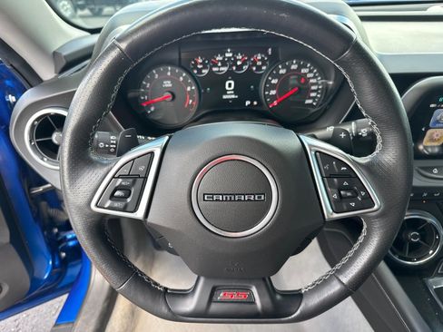 Used 2018 Chevrolet Camaro SS w/ LPO RS/SS Interior Package RWD image 8