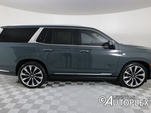 Used 2026 Cadillac Escalade Luxury w/ Touring Package AWD/4WD image 4