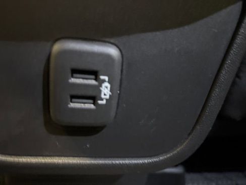 Used 2020 Chevrolet Equinox LT FWD image 19