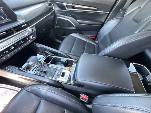 Certified 2025 Kia Telluride S FWD image 24