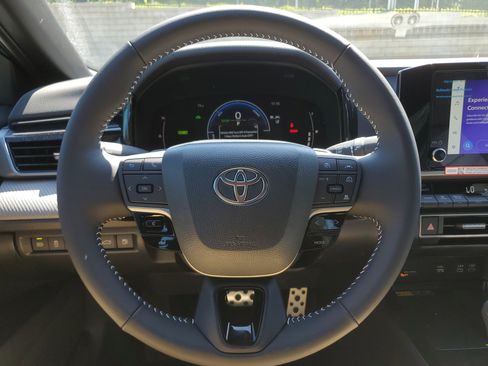 New 2026 Toyota Camry SE FWD image 19