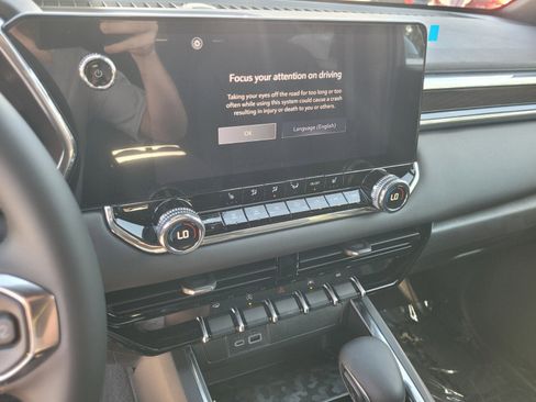 New 2026 GMC Canyon Elevation w/ Convenience Package image 23