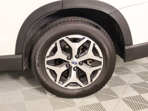 Used 2023 Subaru Forester Premium AWD/4WD image 19