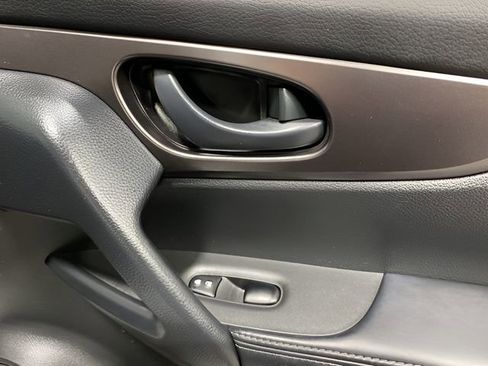 Used 2020 Nissan Rogue Sport S AWD/4WD image 27