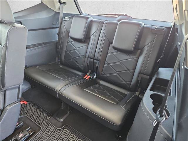 Used 2024 Volkswagen Atlas SE w/ Panoramic Sunroof Package FWD image 21