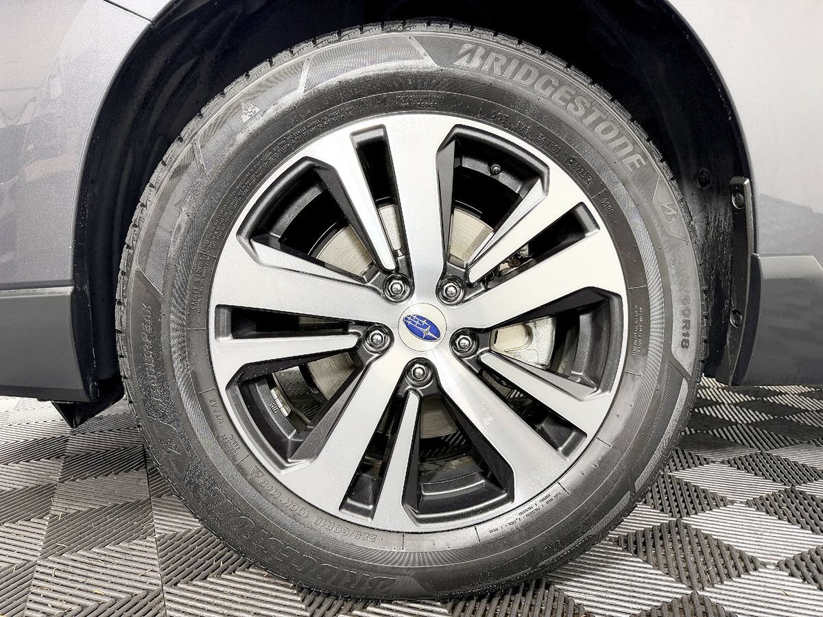 Used 2019 Subaru Outback 3.6R Limited AWD/4WD image 24