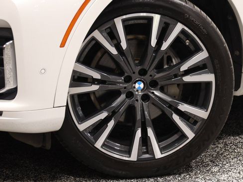 Used 2019 BMW X7 xDrive40i w/ Premium Package AWD/4WD image 21
