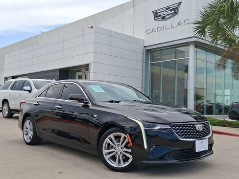 Used 2022 Cadillac CT4 Luxury RWD image 1