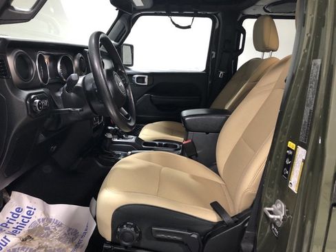 Used 2021 Jeep Gladiator Sport image 17