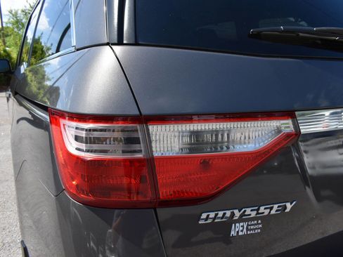 Used 2013 Honda Odyssey EX-L image 37