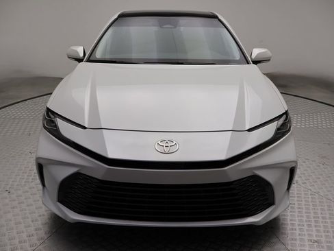 Certified 2025 Toyota Camry XLE FWD image 5