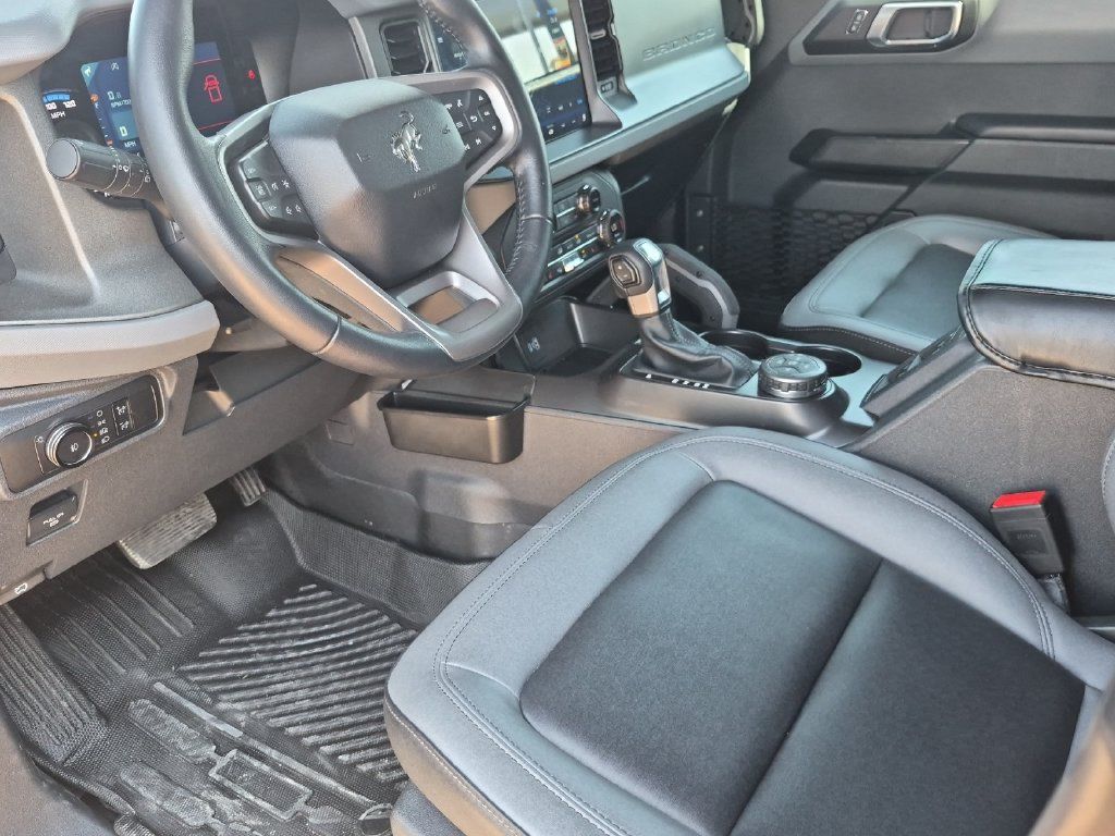 Used 2024 Ford Bronco Big Bend w/ Sasquatch Package AWD/4WD image 10
