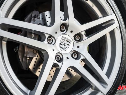 Used 2006 Porsche 911 Carrera 4 image 3