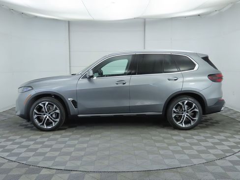 Used 2026 BMW X5 sDrive40i RWD image 9