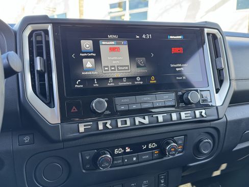 Used 2026 Nissan Frontier SV w/ SV Convenience Package RWD image 23
