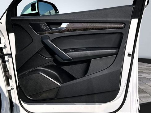 Used 2018 Audi Q5 2.0T Premium Plus w/ Premium Plus Package image 15