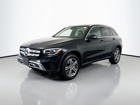 Used 2022 Mercedes-Benz GLC 300 w/ Premium Package Lite image 4