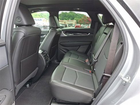 Used 2025 Cadillac XT5 Premium Luxury image 10