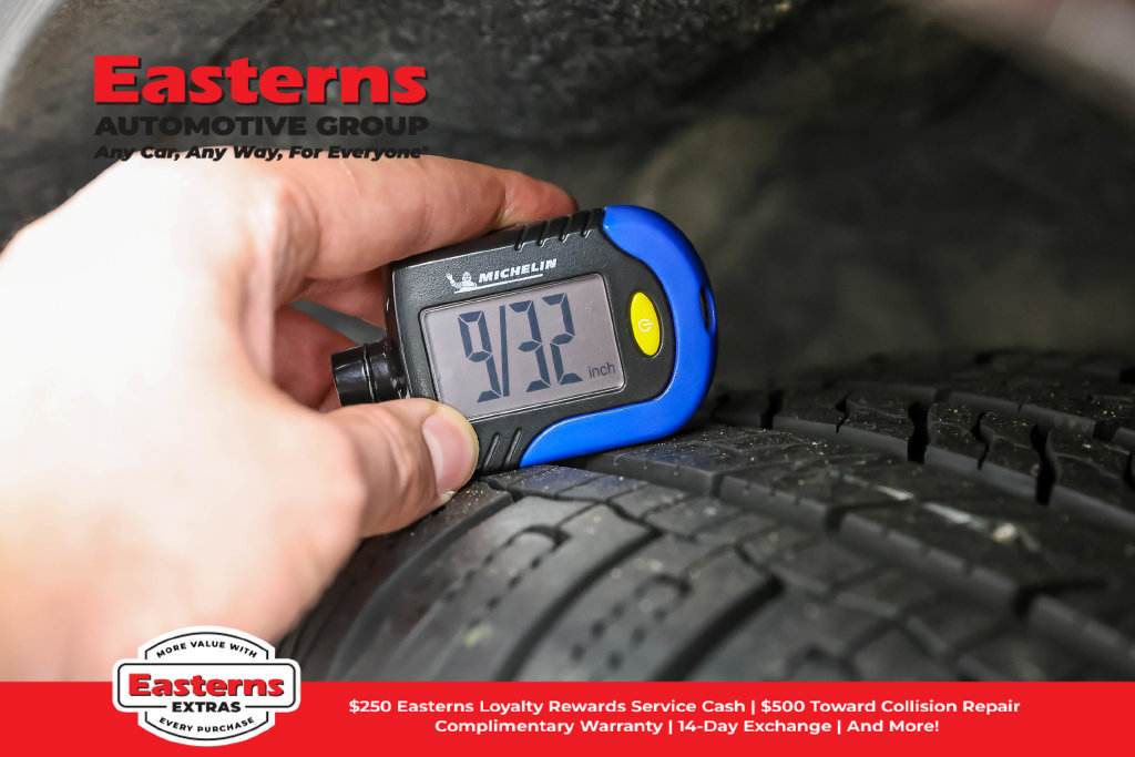 Used 2024 Dodge Durango GT RWD image 29