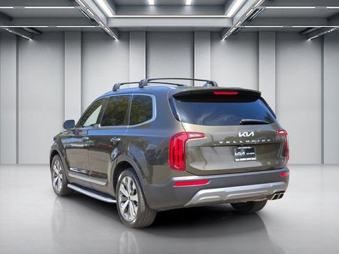 Used 2022 Kia Telluride S FWD image 6