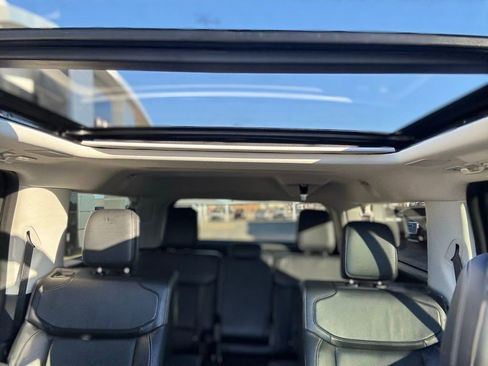 Used 2025 Ford Expedition Max Platinum w/ Driver's Package image 17