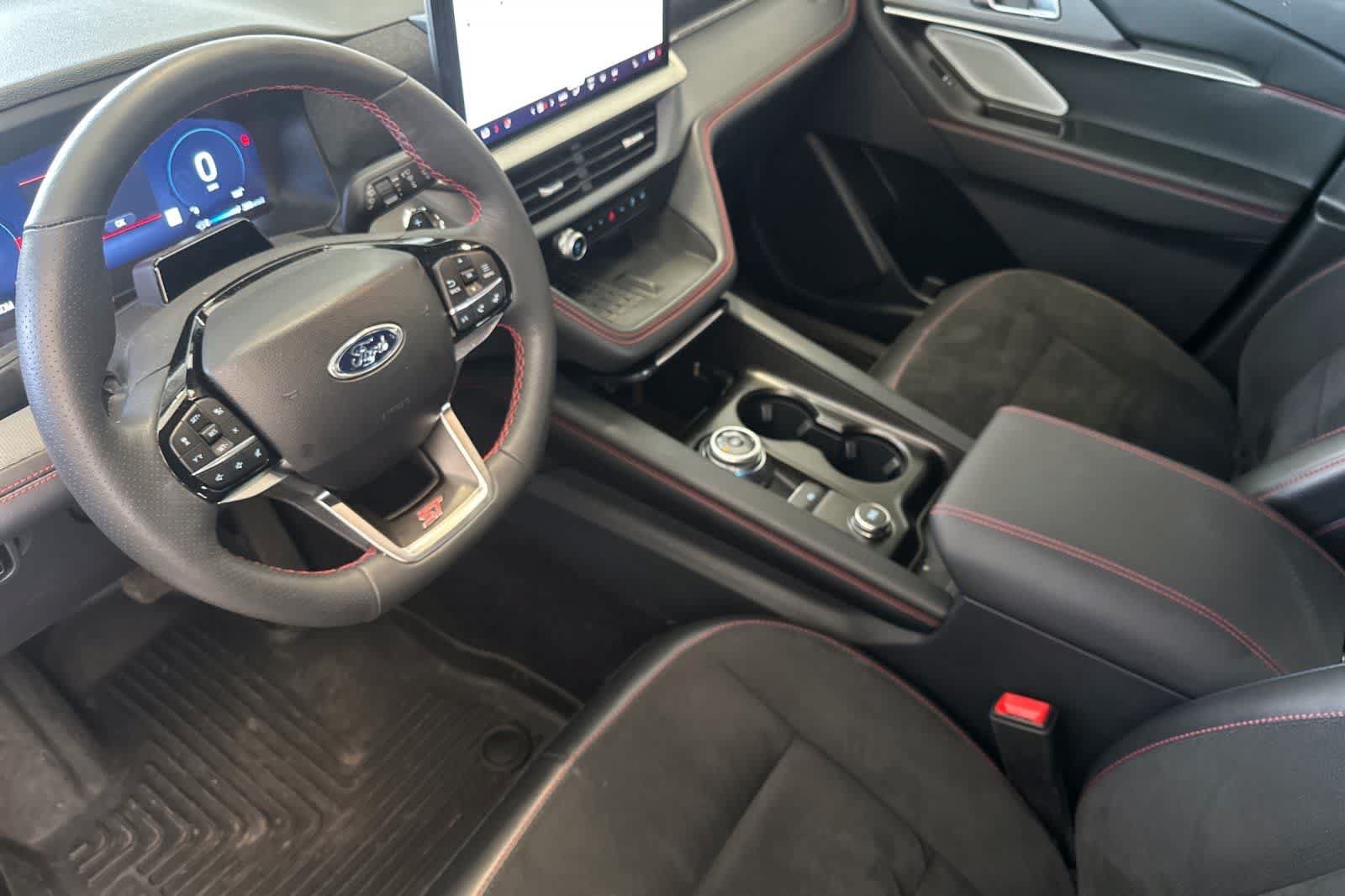 Used 2025 Ford Explorer ST AWD/4WD image 11