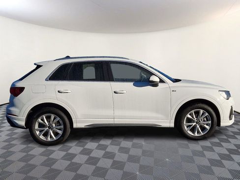 Certified 2025 Audi Q3 2.0T Premium w/ Convenience Package image 7