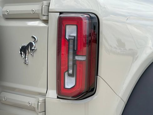New 2026 Ford Bronco Badlands AWD/4WD image 10