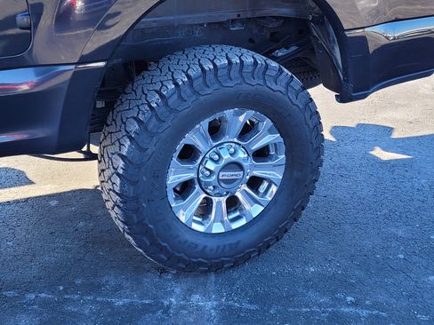 Used 2019 Ford F250 XLT w/ XLT Premium Package image 10