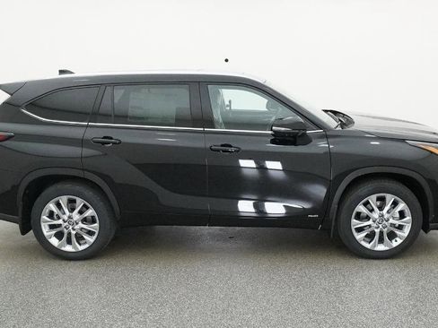 New 2026 Toyota Highlander Limited image 47