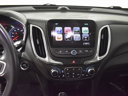 Used 2018 Chevrolet Equinox LT w/ Sun & Infotainment Package image 18