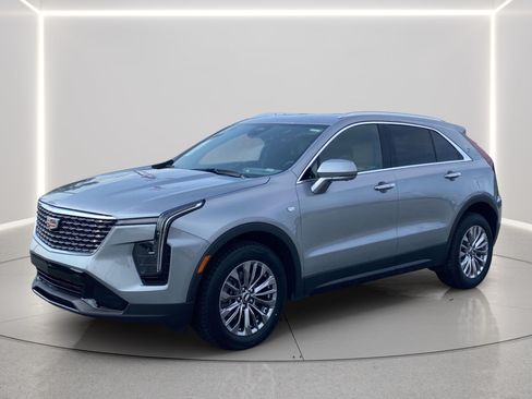 Used 2025 Cadillac XT4 Premium Luxury FWD image 1