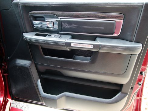 Used 2018 RAM 3500 Laramie Longhorn image 38