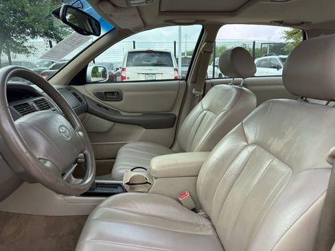 Used 1999 Toyota Avalon XL image 9