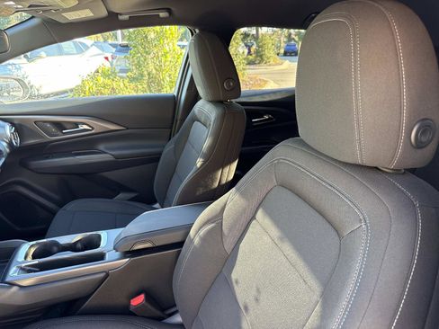 New 2026 Chevrolet Equinox EV LT image 20