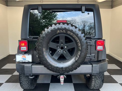 Used 2017 Jeep Wrangler Unlimited Sport image 5