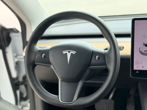 Used 2021 Tesla Model 3 Standard Range Plus RWD image 25
