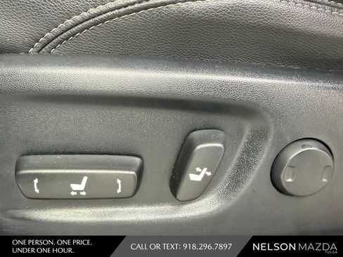 Used 2021 Toyota 4Runner SR5 Premium w/ Moonroof Package AWD/4WD image 17