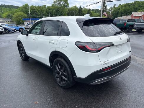 Used 2024 Honda HR-V Sport image 3