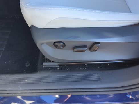 Certified 2022 Volkswagen Tiguan SE w/ Panoramic Sunroof Package image 14