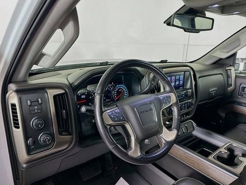 Used 2019 GMC Sierra 2500 Denali w/ Duramax Plus Package image 10