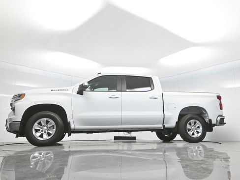 Used 2025 Chevrolet Silverado 1500 LT w/ LPO, Dark Essentials Package RWD image 7