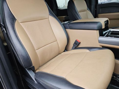 Used 2024 Ford F250 Lariat w/ Chrome Package image 61