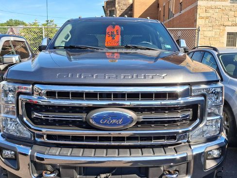 Used 2020 Ford F250 Lariat w/ Chrome Package AWD/4WD image 2