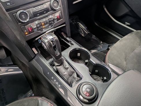 Used 2018 Ford Explorer XLT w/ Equipment Group 202A image 14