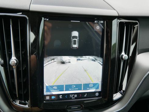 New 2025 Volvo XC60 B5 Core w/ Protection Package Premier image 10