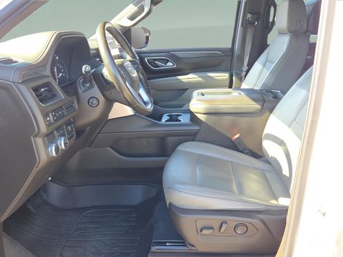 Used 2021 GMC Yukon SLT w/ SLT Luxury Plus Package image 32