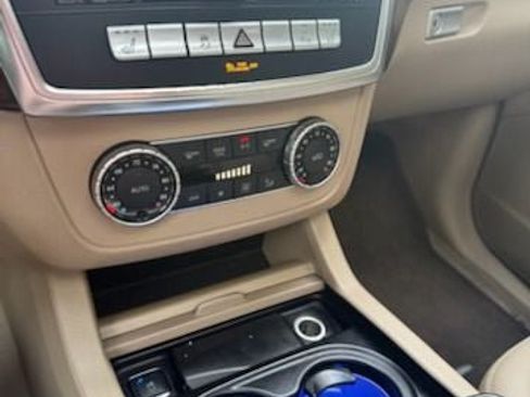 Used 2014 Mercedes-Benz GL 450 4MATIC image 15