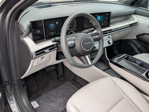 New 2025 Hyundai Tucson Limited image 8